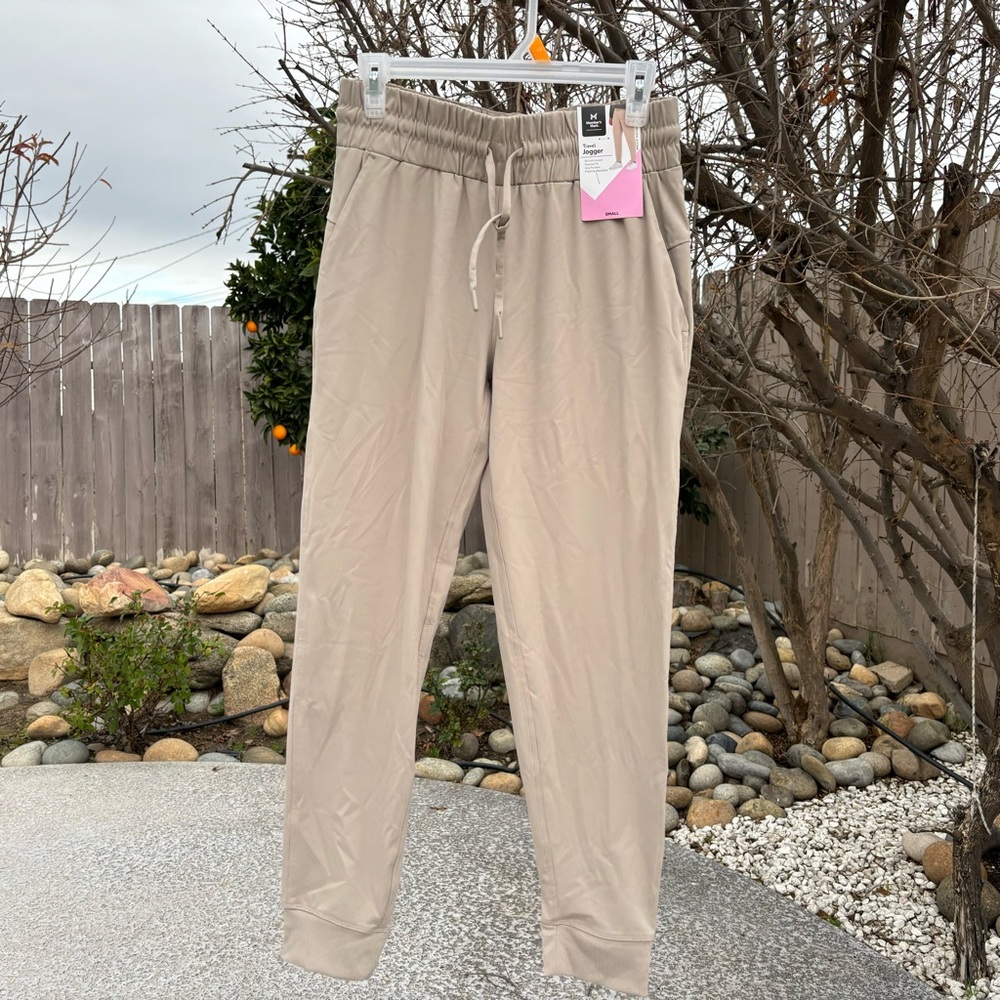 Member’s mark men’s breathable everyday travel jogger size small relaxed fit
